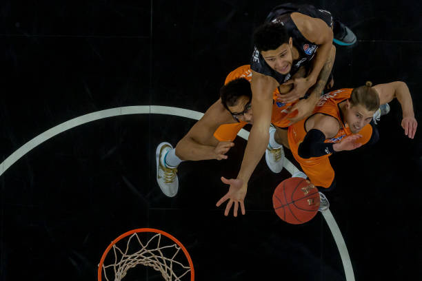 刘王出局 刘王出局